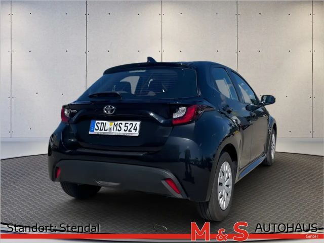 Toyota Yaris 1.0 VVT-i Basis