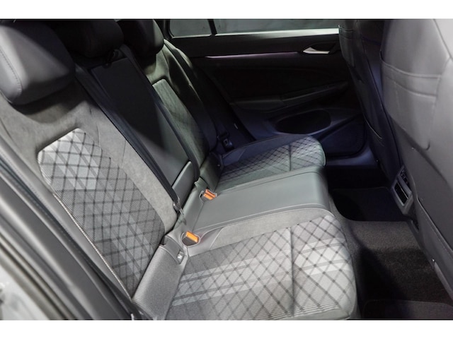 Volkswagen Golf 1.5 eTSI R-Line Variant