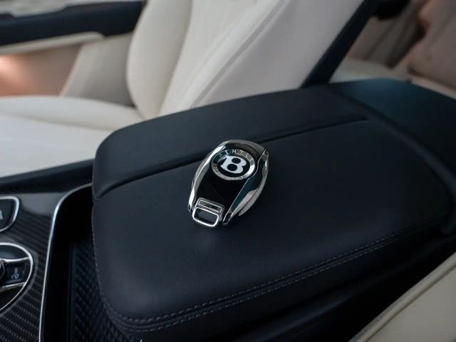 Bentley Bentayga Speed / Akrapovic Titan Auspuffanlage