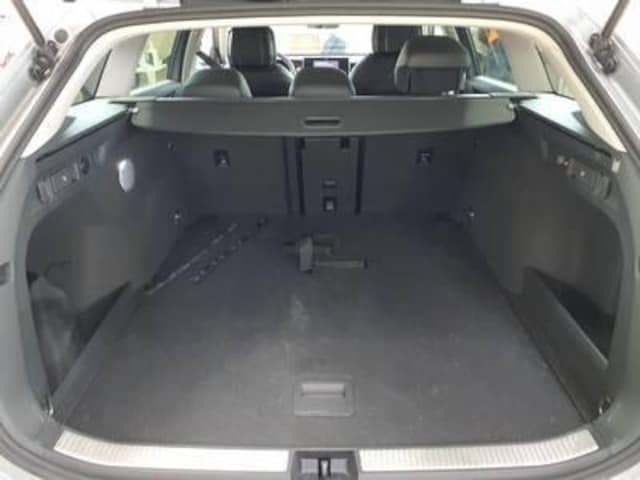 Volkswagen Passat 1.5 eTSI Business Variant