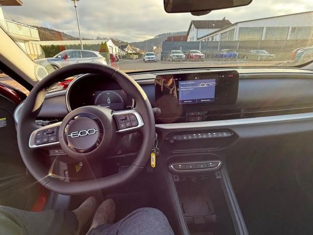 Fiat 600e HYBRID 100 kW