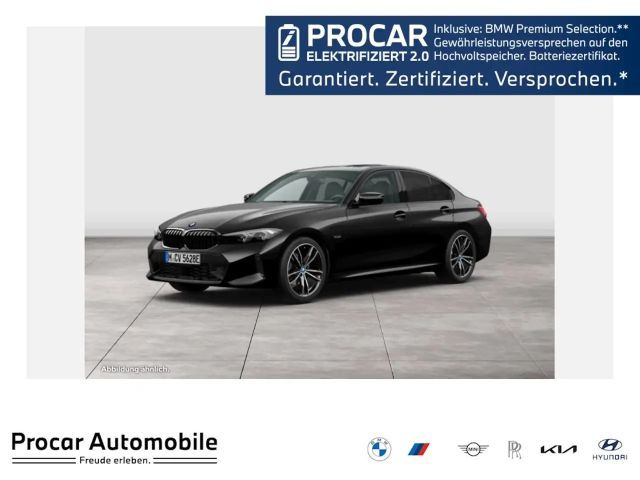 BMW 330 330e M-Sport Sedan