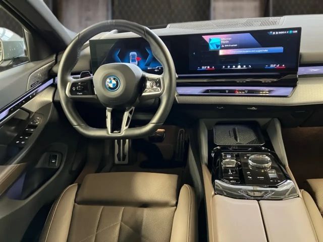 BMW i5 Sedan eDrive40