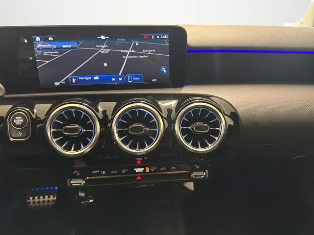 Mercedes-Benz A 180 AMG Line