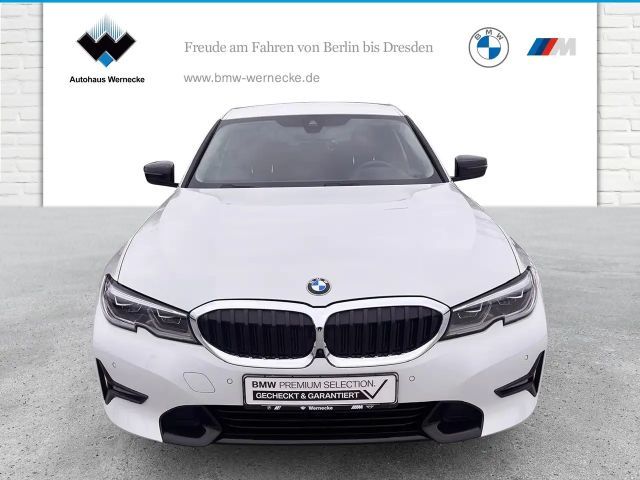 BMW 330 330e Sedan Sport Line