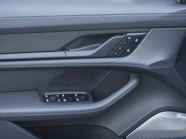 Porsche Taycan Sport Turismo Turbo