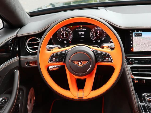 Bentley Flying Spur Hybrid V8