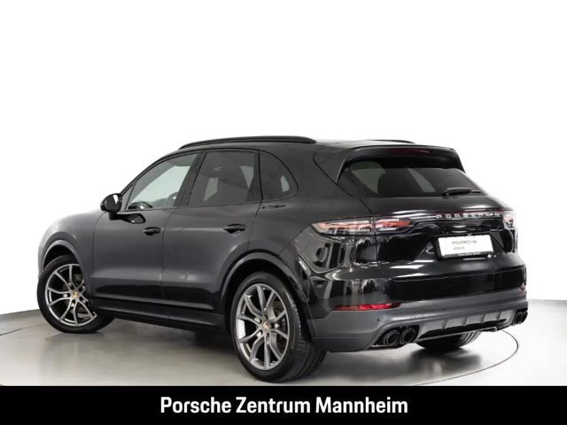Porsche Cayenne Platinum Edition