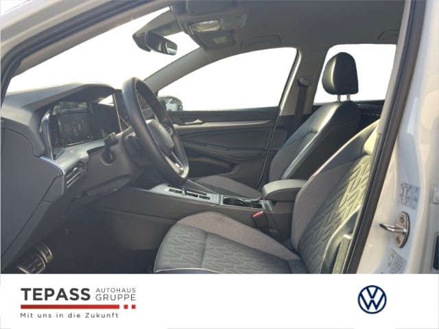 Volkswagen Golf 1.5 eTSI DSG Golf VIII