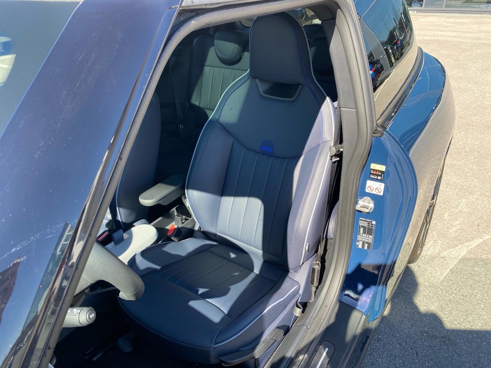 MINI Cooper E Favoured