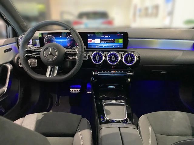 Mercedes-Benz A 180 AMG Line