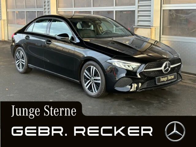 Mercedes-Benz A 180 A 180Limousine Advance LED Kamera DAB Navigation