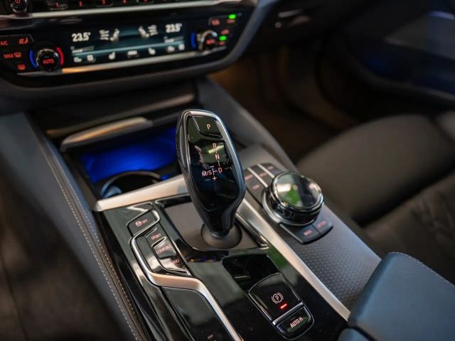 BMW 540 540d M-Sport Touring xDrive