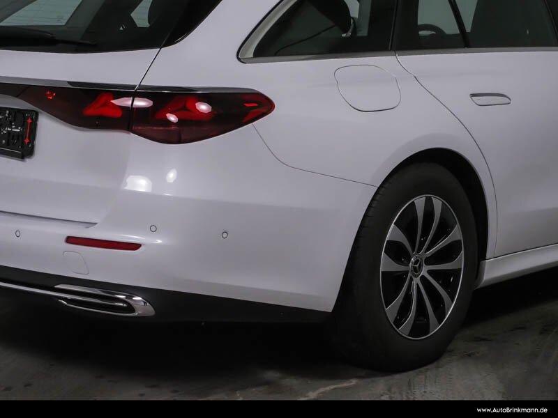 Mercedes-Benz E 200 AVANTGARDE