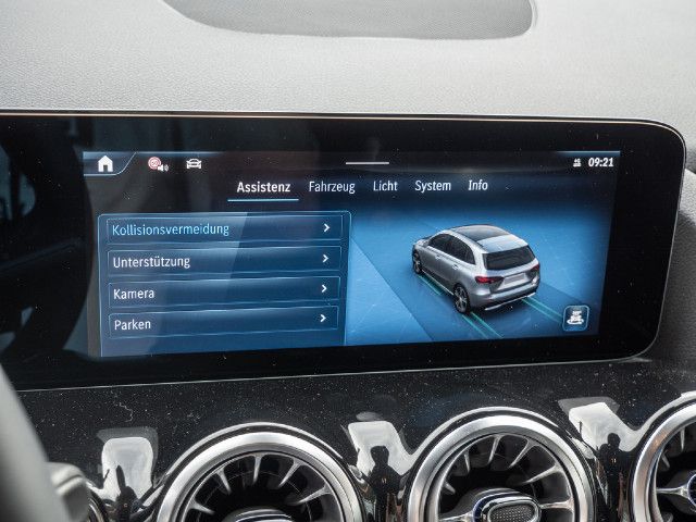 Mercedes-Benz B 200 Sedan