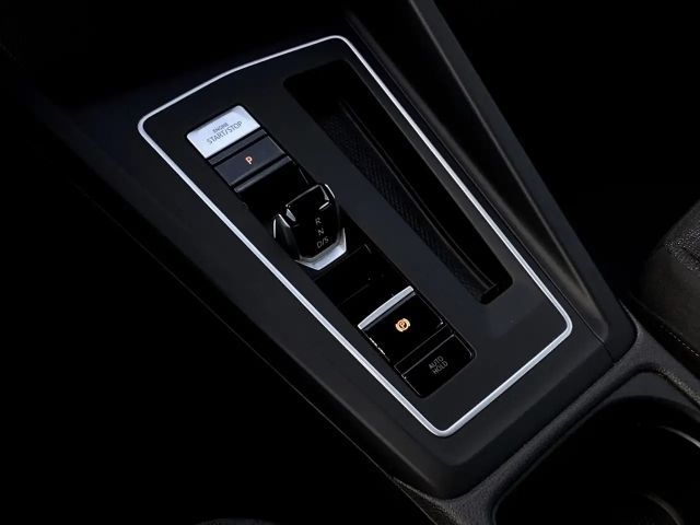 Volkswagen Golf 1.5 TSI DSG Life Variant