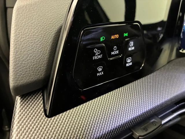 Volkswagen Golf DSG Sport