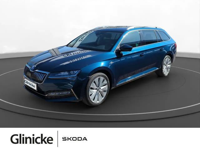 Skoda Superb Combi iV