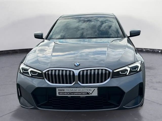 BMW 320 320d M-Sport Sedan xDrive