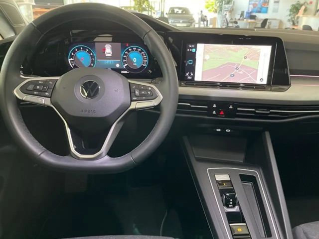 Volkswagen Golf Life Variant