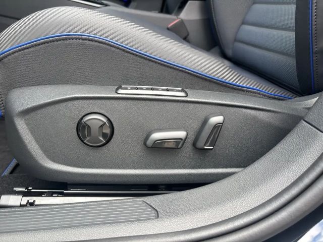 Volkswagen Golf 2.0 TSI Golf VIII