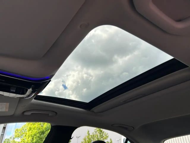 Mercedes-Benz C 180 AVANTGARDE Sedan