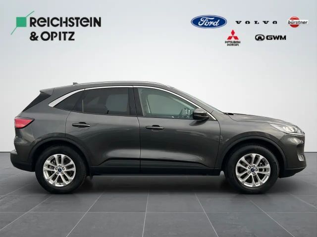 Ford Kuga AWD Hybrid Titanium