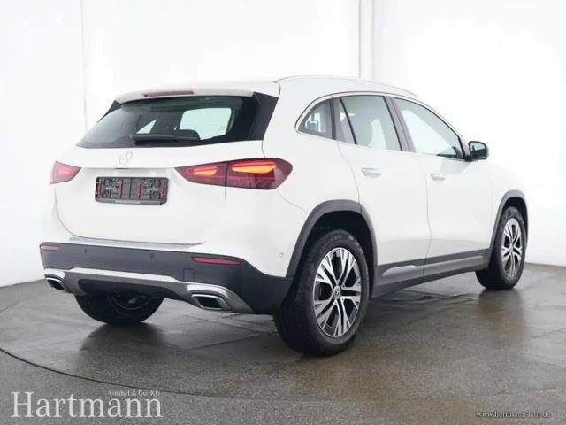 Mercedes-Benz GLA 220 4MATIC GLA 220 d