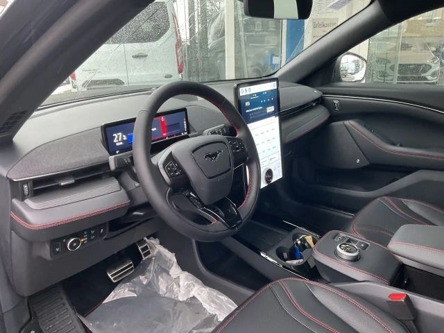 Ford Mustang Mach-E RWD