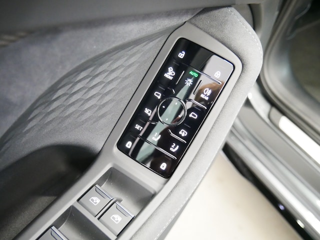 Audi A6 Avant Quattro S-Tronic