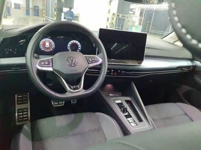 Volkswagen Golf 1.5 eTSI DSG Golf VIII