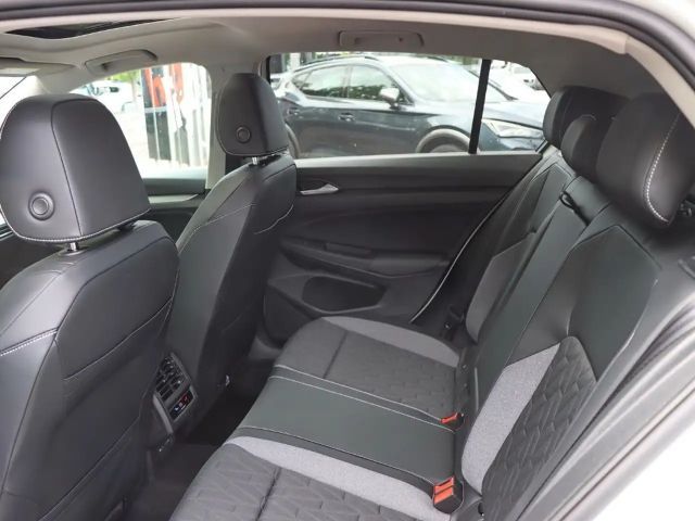 Volkswagen Golf 1.5 eTSI DSG Golf VIII