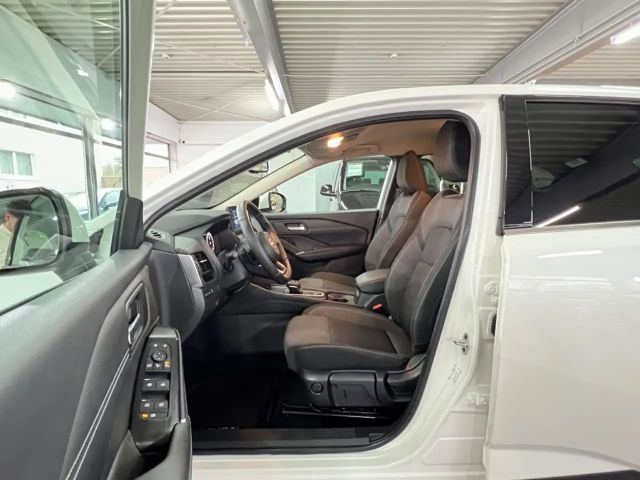 Nissan Qashqai 1.3 Connecta LED+KEYLESS+360°+ACC+VC uvm