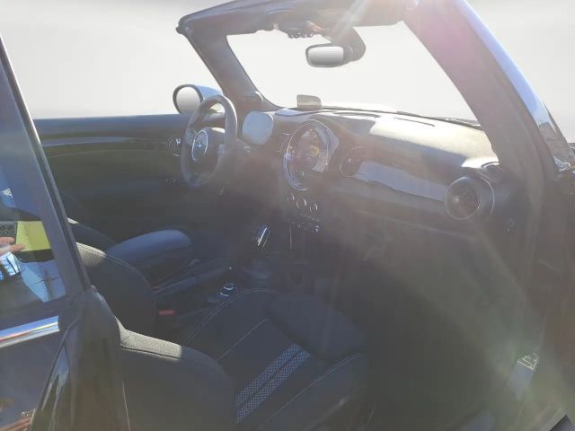 MINI Cooper S Cabrio Classic Trim Steptronic MINI Nav