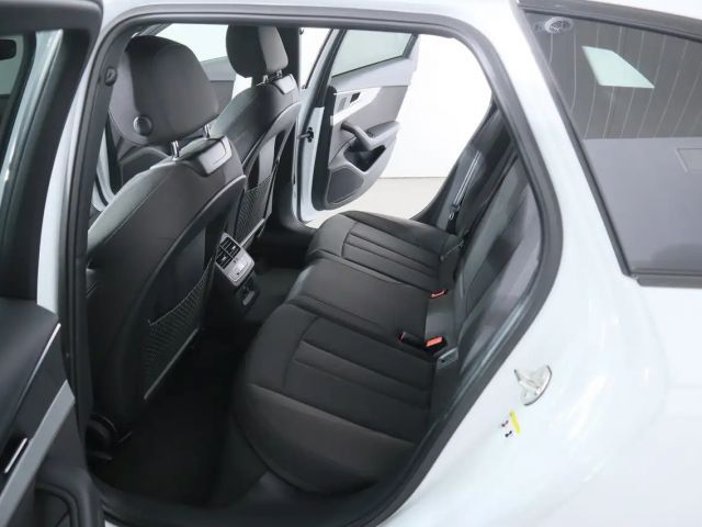Audi A4 35 TFSI S-Line