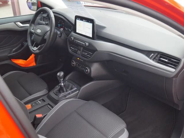 Ford Focus Cool & Connect Wagon