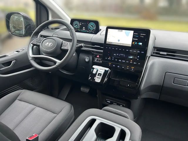 Hyundai Staria Trend