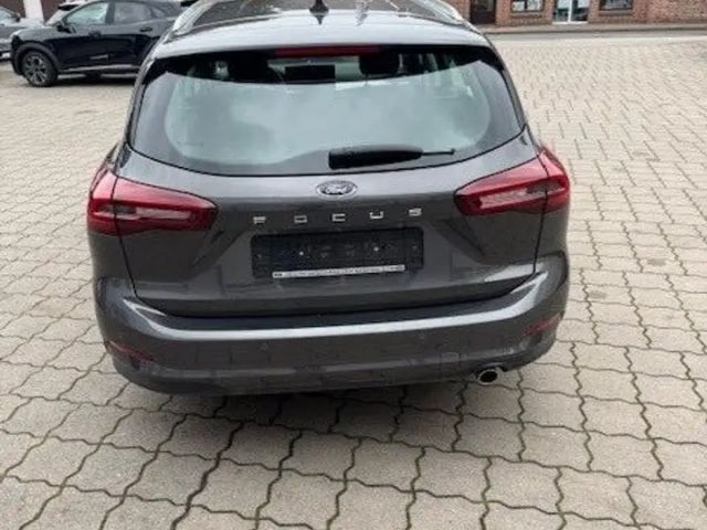 Ford Focus Titanium Wagon