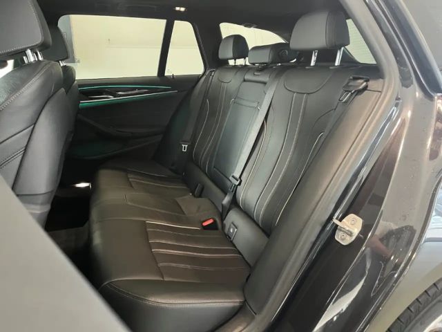 BMW 530 530e M-Sport Touring xDrive