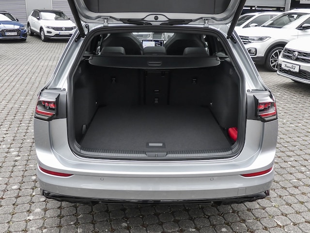 Volkswagen Golf 1.5 eTSI R-Line Variant