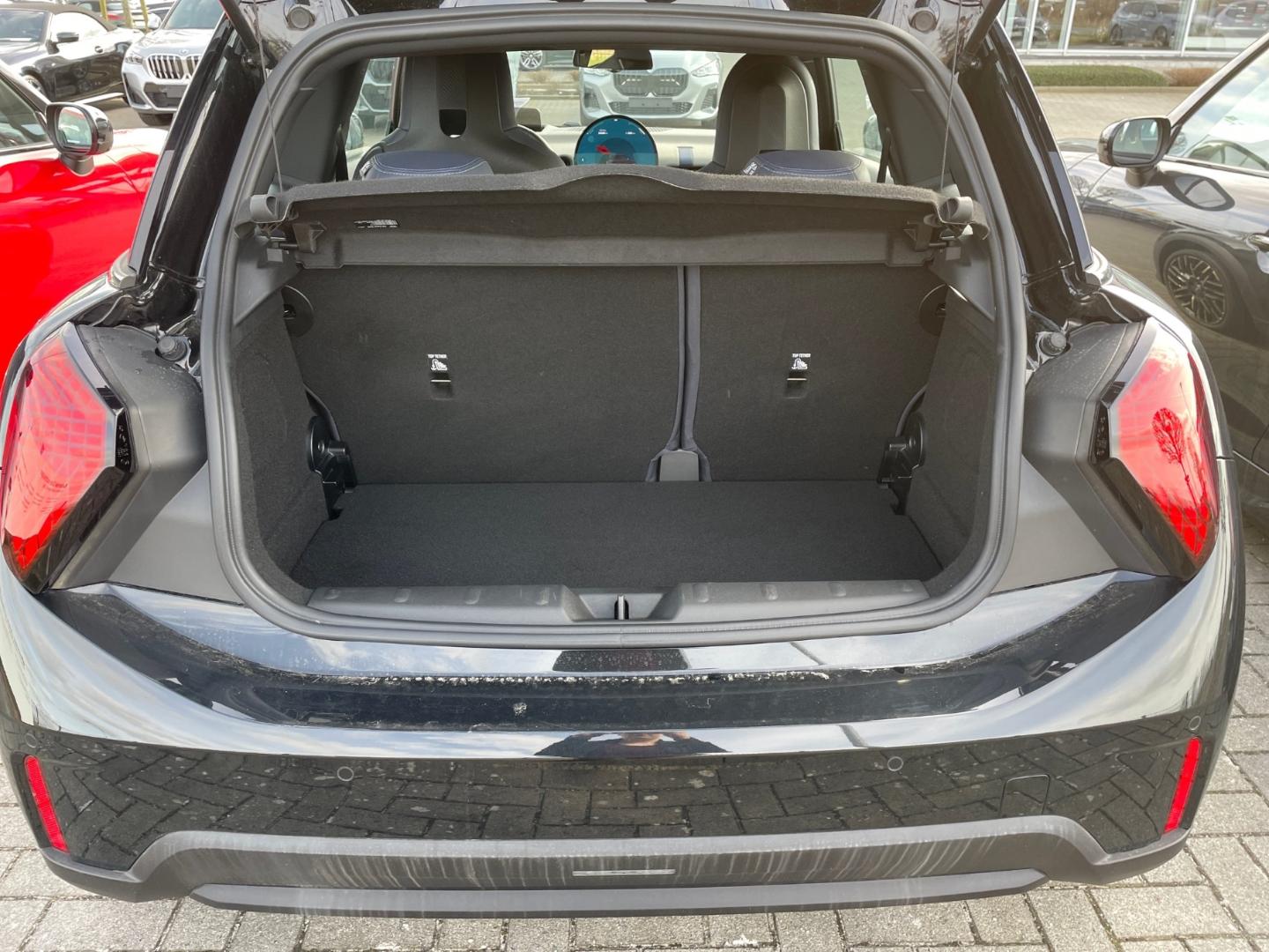 MINI Cooper 3-deurs Favoured