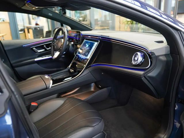 Mercedes-Benz EQE 300 Electric Art Sedan