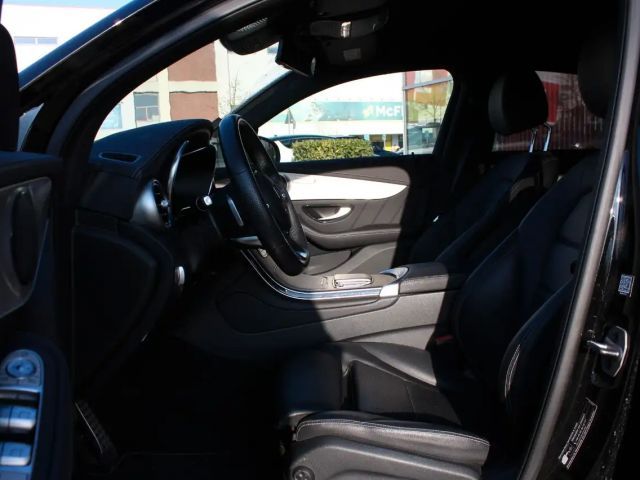 Mercedes-Benz GLC 300 AMG Line Coupé