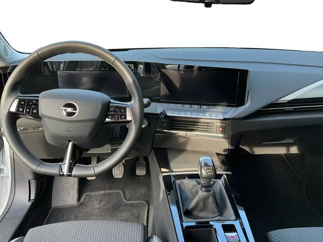 Opel Astra 1.2 Turbo Enjoy Sports Tourer Turbo
