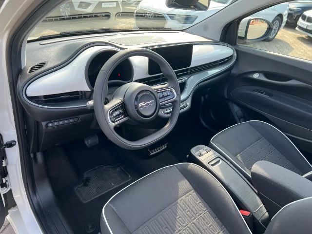 Fiat 500C Cabrio Elektro *Sitzh. Klimaauto DAB+ PDC*