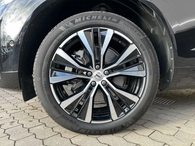Volvo XC60 AWD Dark Plus