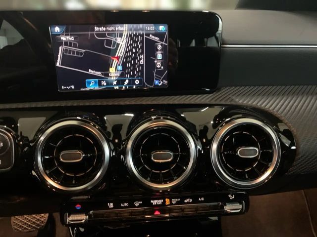 Mercedes-Benz CLA 200 Shooting Brake