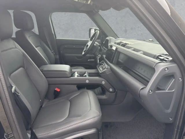 Land Rover Defender 110 Dynamic HSE