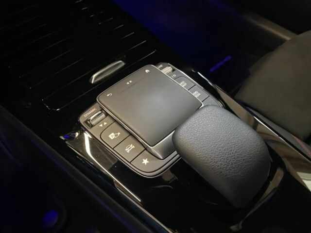 Mercedes-Benz A 250 A 250 e