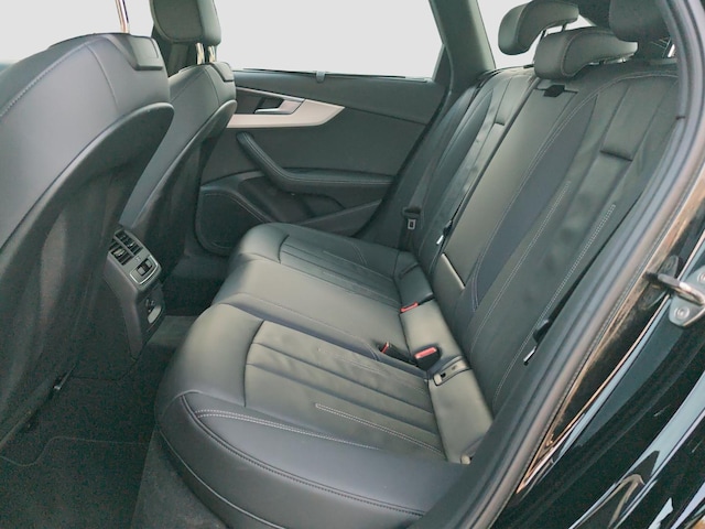 Audi A4 40 TFSI Avant S-Tronic